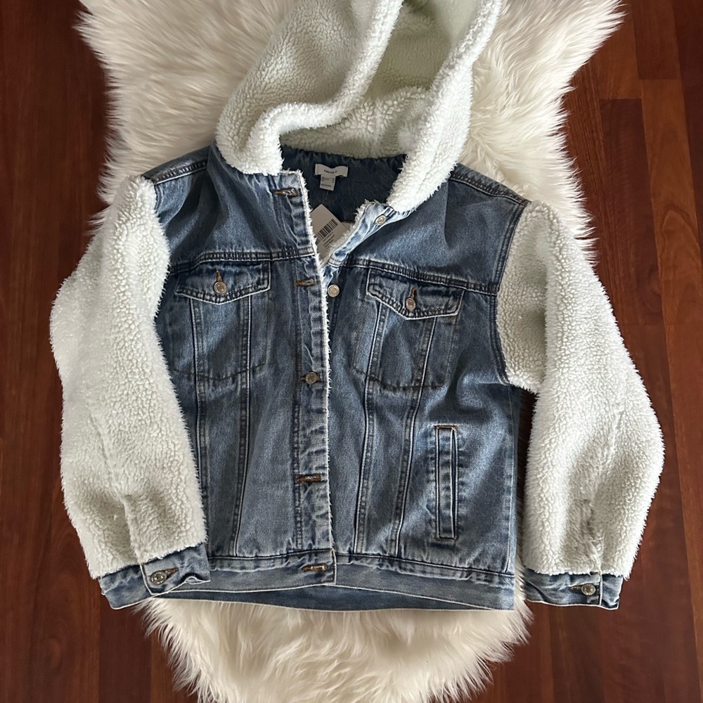 Hooded Denim Jacket - Picture 9 of 11